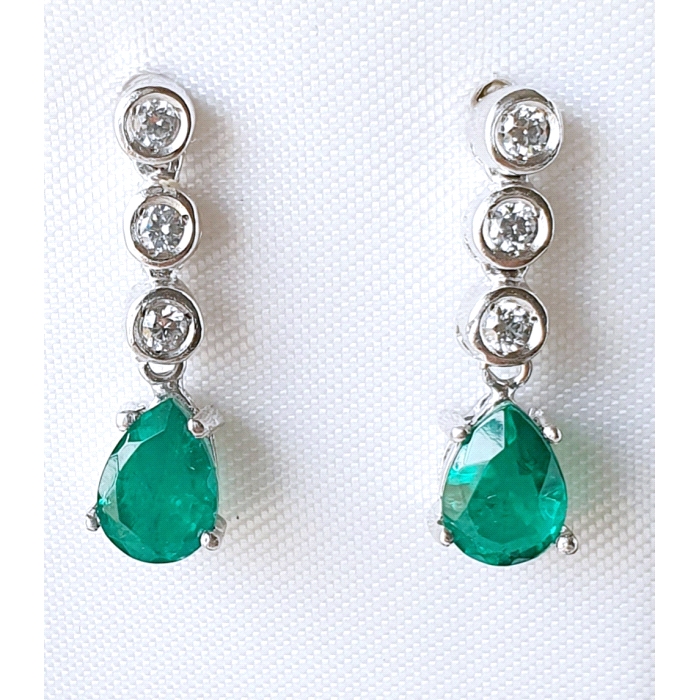 Pendientes oro 18 kt color fino  0.09 ct diamantes